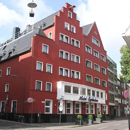 Lyskirchen Szálloda 4*