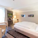 호텔 Lyskirchen 4*