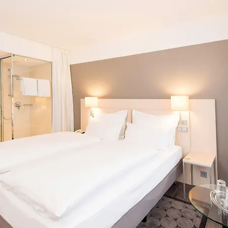 Hotell Lyskirchen 4*