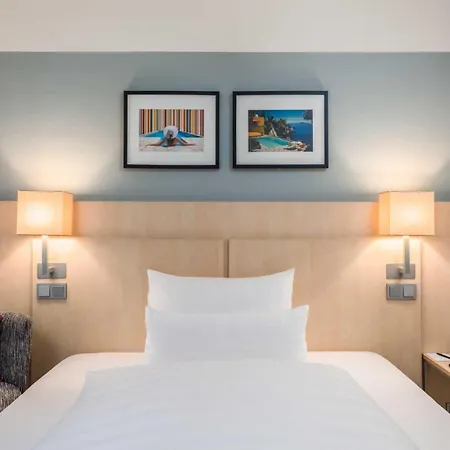 Lyskirchen מלון 4*